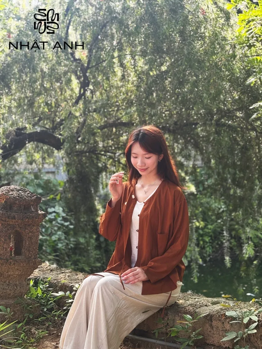 Hai vợ chồng Nhật Anh